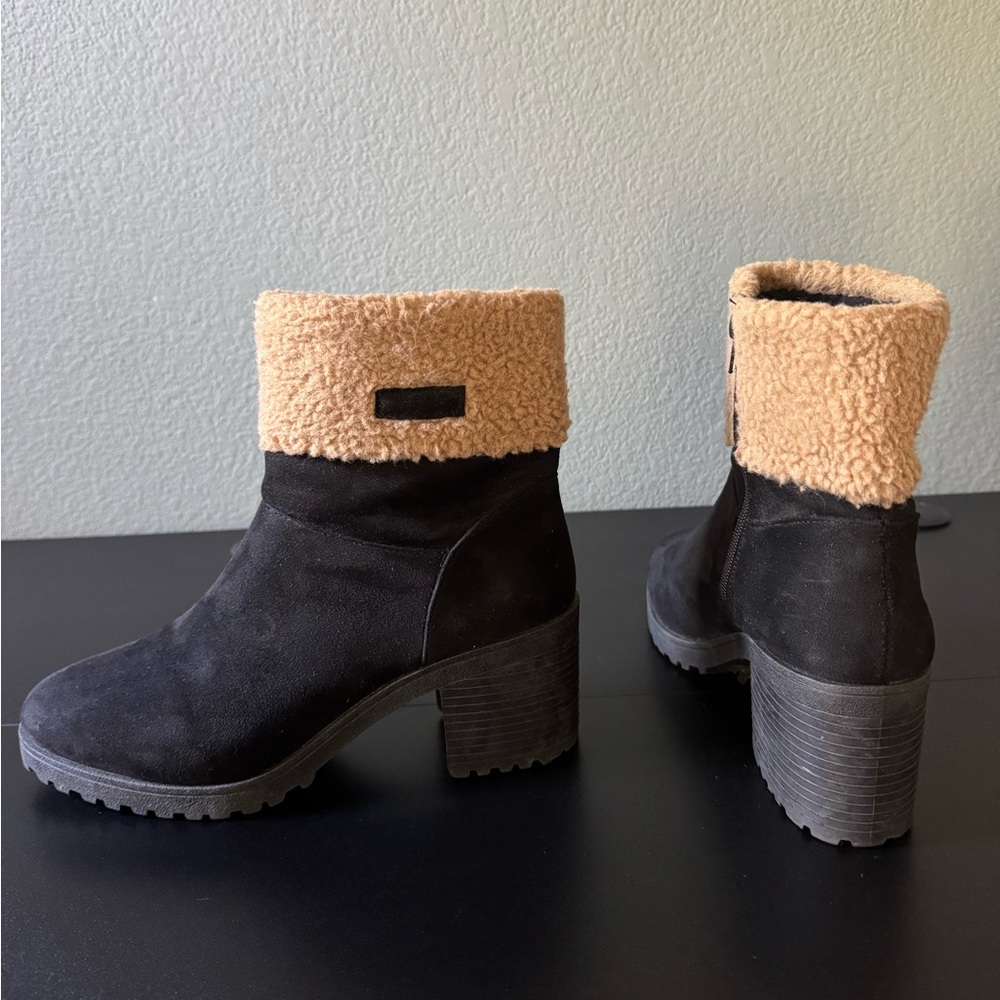 Olivia Miller Women's Black and Tan Ankle Boots 9